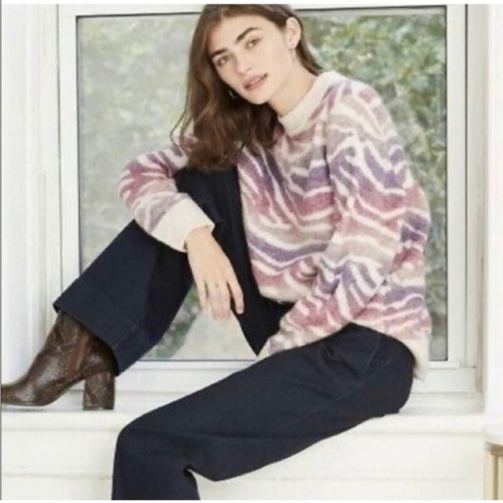 A New Day Pink Purple.zebra print crewneck sweater sz medium